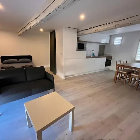 Apartment Cosy Town Centre